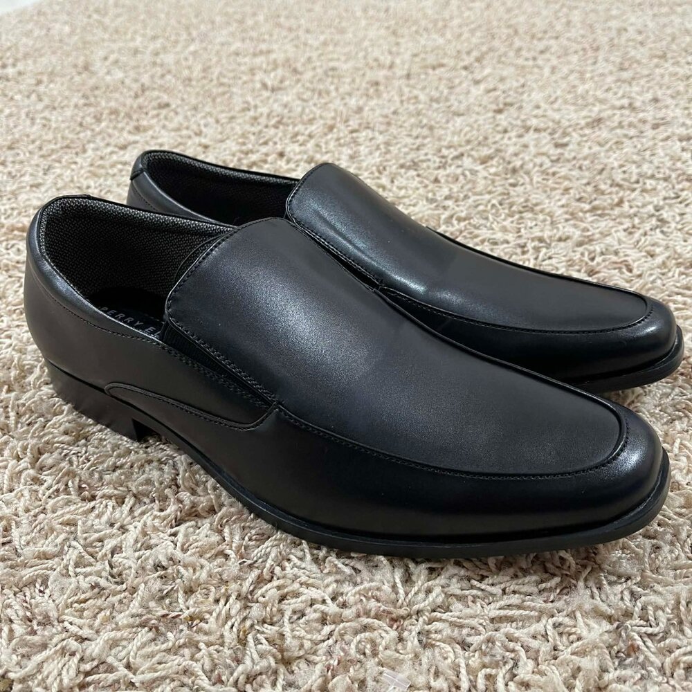 Perry Ellis Portfolio Men’s Fred 2 Loafer Dress Shoes Black, Size 10M (New)